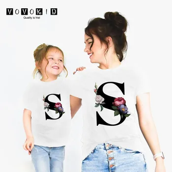  Мама и аз, забавна тениска с флорални принтом и букви, Еднакъв семеен комплект за майки и дъщери, тениска, Розова тениска.Десантен кораб