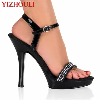  Модни аристократ пробийте малък размер 13 см ток, сандали, 5 инча бормашина тънка каишка за носене етап банкетни сандали